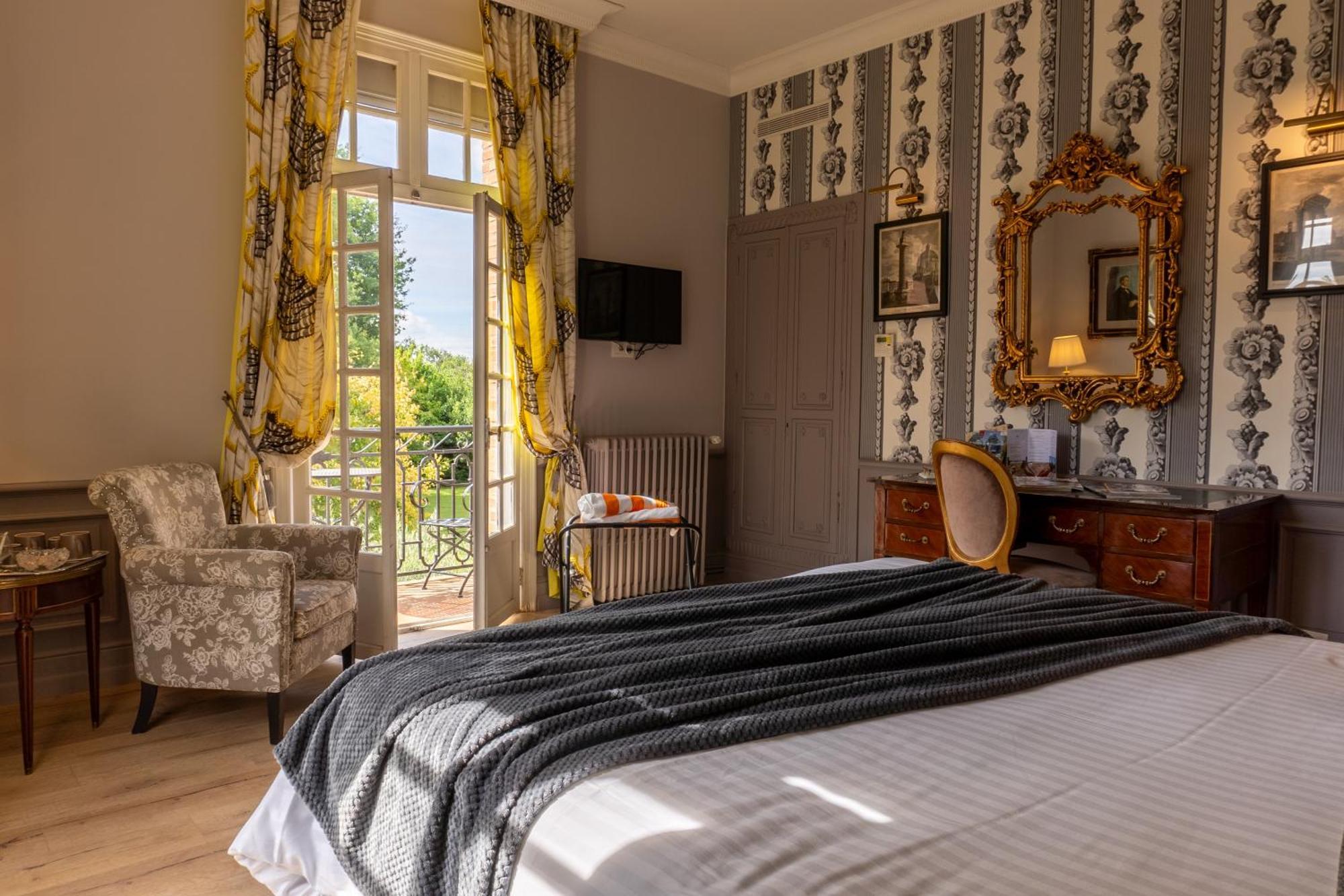Castel Bois Marie, Maison D'Hotes Montauban Bagian luar foto A room at the hotel